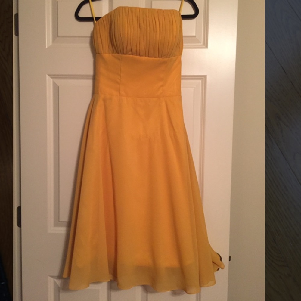 Worn once in excellent condition strapless dress
